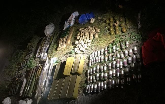 У Київській області виявили арсенал зброї та боєприпасів