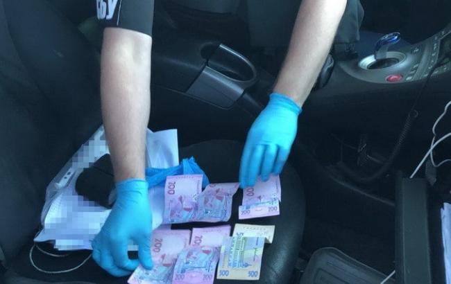 У Дніпрі викрили на хабарі командира роти патрульної поліції