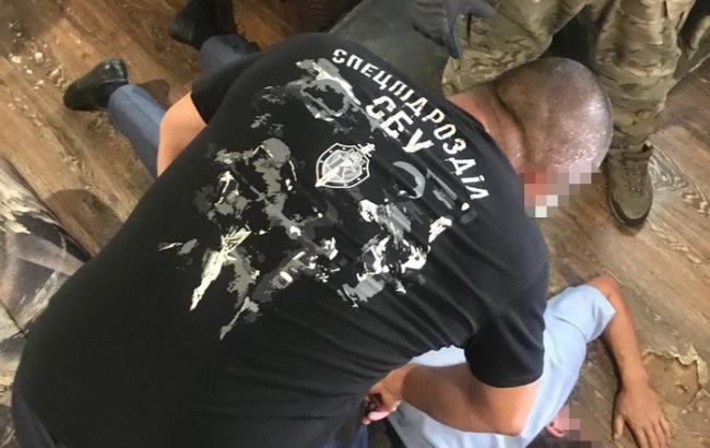 Чиновник Одесской таможни разоблачен на систематическом взяточничестве