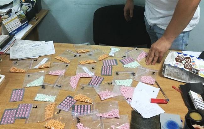 В Харьковской области СБУ блокировала контрабанду стероидов