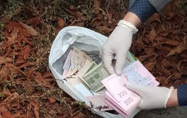 Чиновника Чернігівської митниці підозрюють у нанесенні збитків 1 млн грн щомісяця