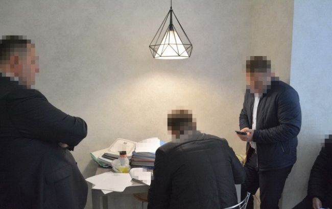 Экс-чиновники Киевской ОГА присвоили 230 млн гривен, - СБУ