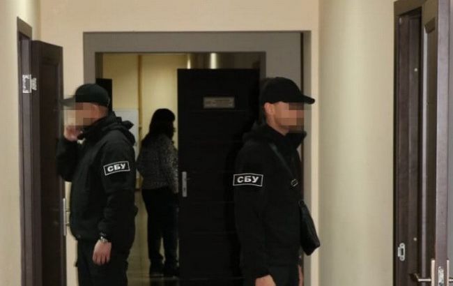 Харківські чиновники привласнили мільйони на ремонт доріг