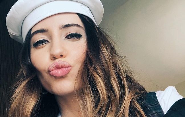 Черный лебедь: Надя Дорофеева взбудоражила сеть образом "брутальной пацанки"