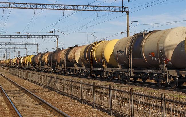 "Укртатнафта" требует ограничить импорт нефтепродуктов с 1 мая