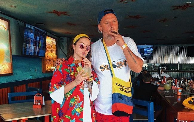 Горячая! Приемная дочь Потапа устроила жаркий фотосет в белье