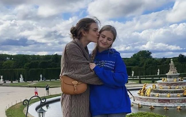 Хорошенькие, как и мама: Наталья Водянова восхитила красотой старших детей