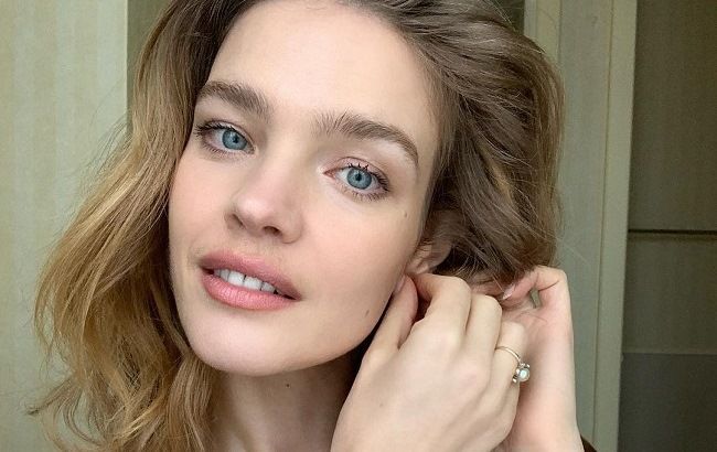 Біла магія: Наталія Водянова і Вікторія Бекхем з'явилися на відкритті Національного музею Катару