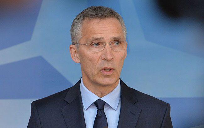 Столтенберг заявив про необхідність виконання мінських угод у повному обсязі