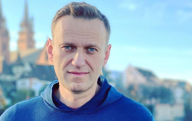 Навальный прилетел в Россию: в аэропорту ажиотаж