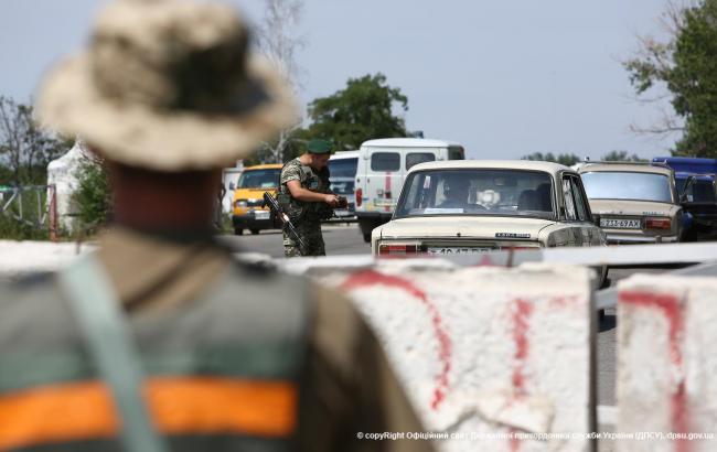 Боевики в течение суток обстреливали блокпост "Маринка", - Госпогранслужба