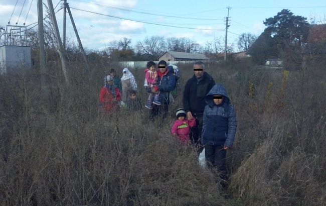 На Закарпатье на границе задержали 11 афганцев, 7 из которых - дети