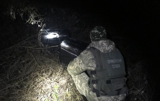 На Волыни пограничники задержали 7 нарушителей с применением оружия