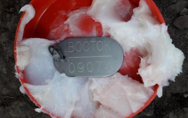 В районе проведения АТО обнаружили машину с символикой ДНР и жетоном "Востока"