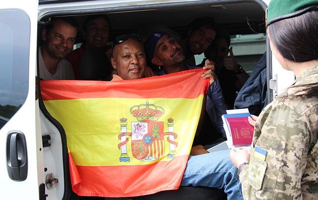 Пограничники оформили почти 10 тыс. гостей и болельщиков Лиги чемпионов