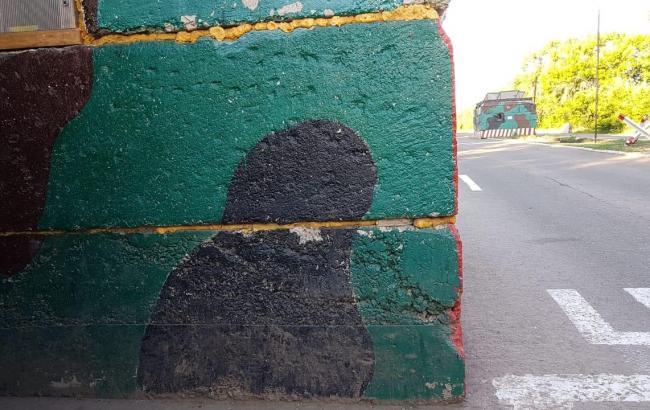 Боевики обстреляли украинских военных в районе КПВВ "Новотроицкое"