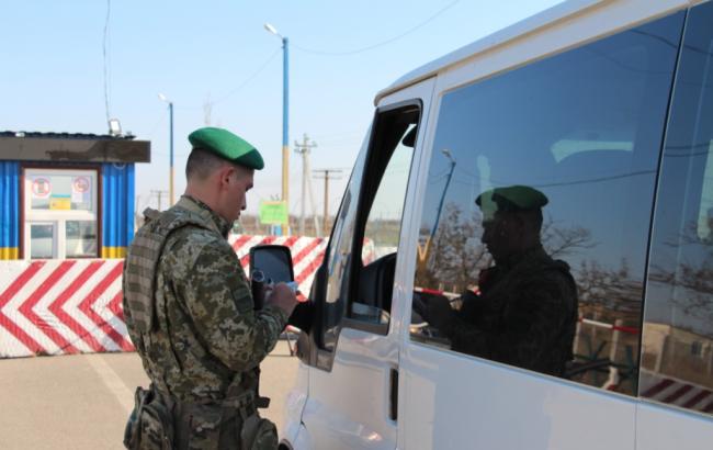 КПВВ на Донбасі за добу перетнули понад 31 тис. осіб