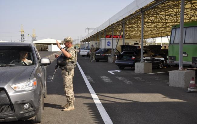 Пункти пропуску на Донбасі за добу перетнули 37 тис. осіб