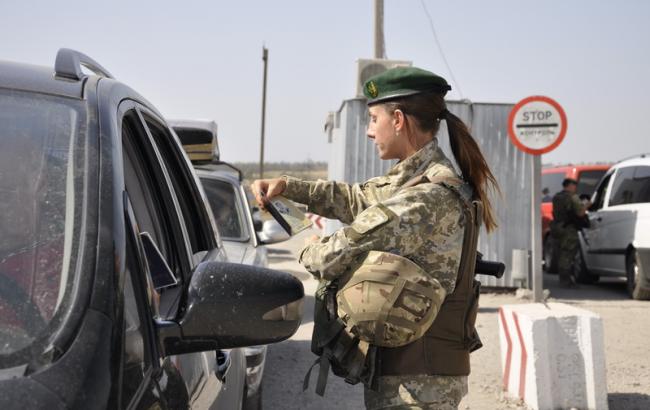 Пункты пропуска на Донбассе за сутки пересекли более 45 тыс. человек