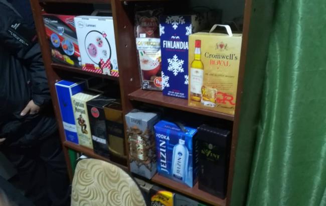 В Херсоне нашли контрафактный алкоголь на полмиллиона гривен