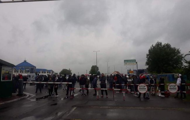 Минфин назвал ситуацию с блокировкой КПП "Тиса" попыткой ввоза контрабанды