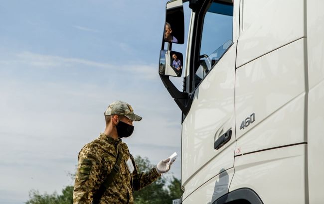 Пребывание иностранцев в Украине на время карантина: пограничники дали разъяснение