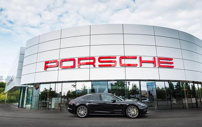 Porsche приостановила продажу новых автомобилей в Европе
