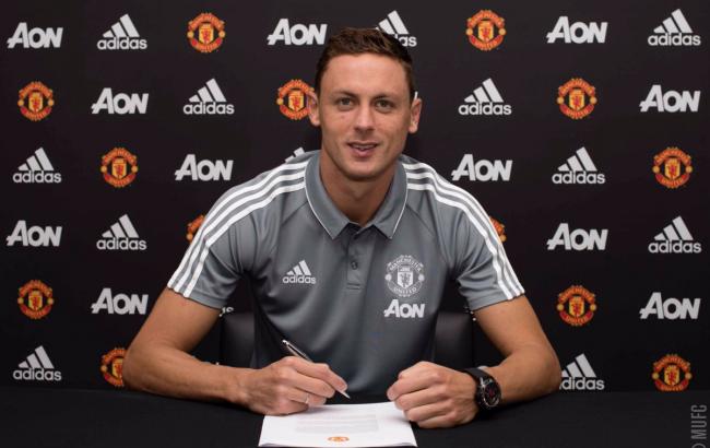 "Манчестер Юнайтед" усилился полузащитником "Челси"