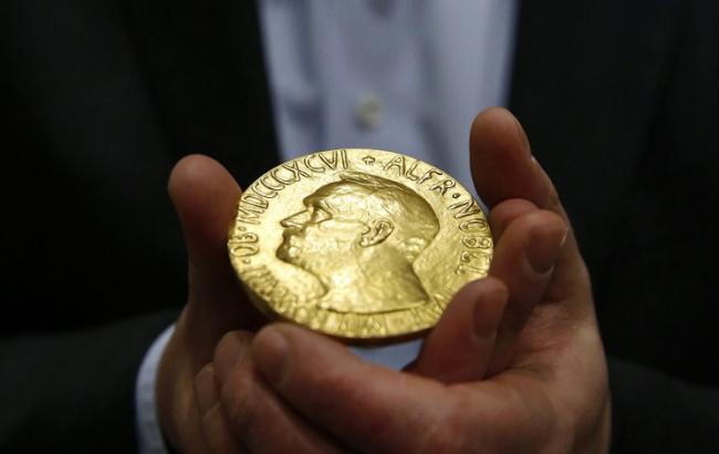 Размер Нобелевской премии впервые за 15 лет составит менее 1 млн долл