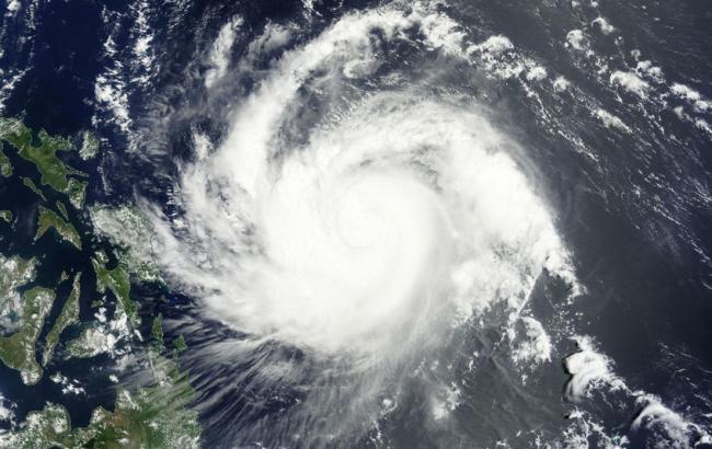 На Филиппины обрушился мощный тайфун