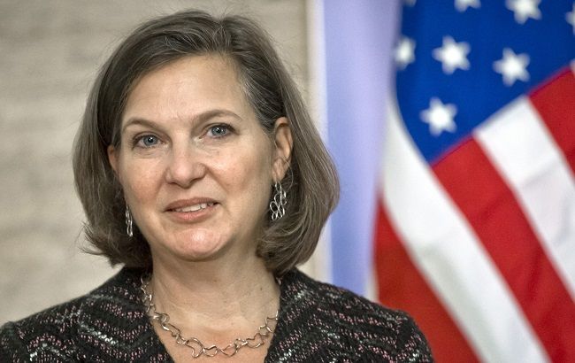 Помощник госсекретаря США сегодня посетит Украину