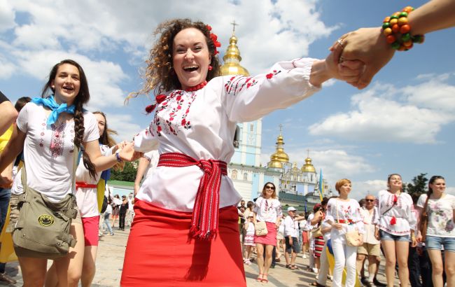 День вишиванки 2021: найцікавіші факти і при чому тут Франко, Мадонна і генетичний код