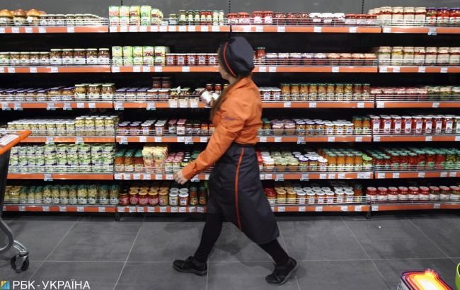 Какие магазины&nbsp;могут работать в карантин выходного дня: в Минздраве уточнили правила