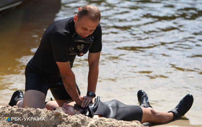 Это нужно знать каждому: как правильно оказывать помощь при утоплении