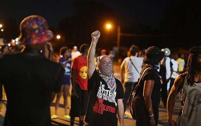 В Нью-Йорке тысячи американцев протестуют против соглашения с Ираном