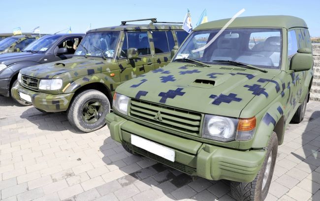 В Днепре ВСУ и теробороне передали 22 маневровые машины