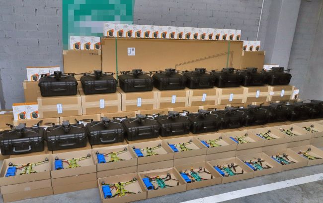 Днепр передал военным новую партию дронов: почти сотню "мавиков" и FPV-моделей