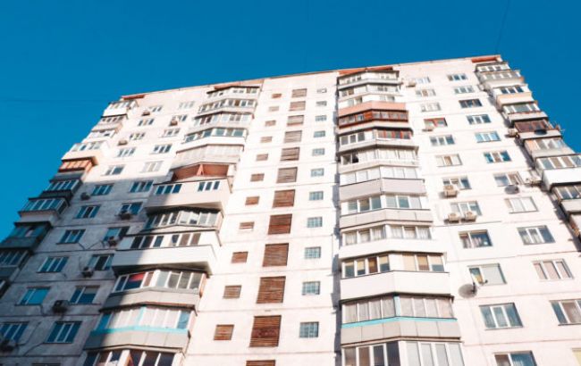 Премия Дарвина: мужчина сорвался из окна, пытаясь сбежать от жены и выпить