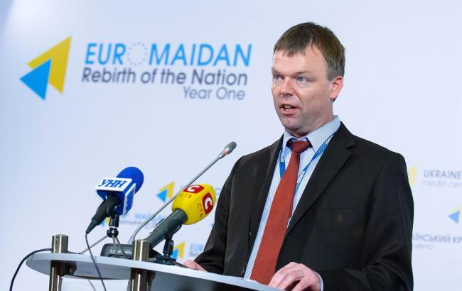 Хуг намерен посетить Донбасс 13-17 февраля