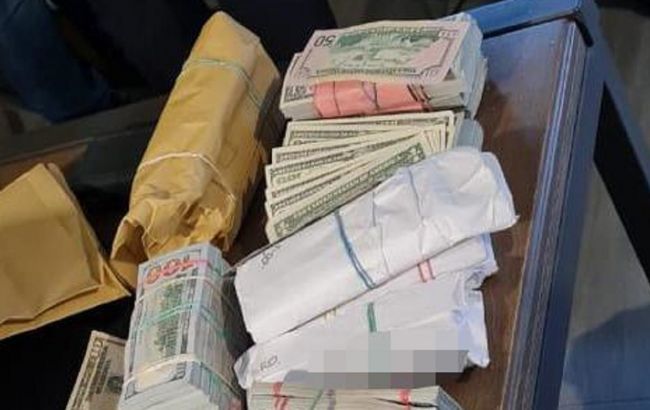 Более 3 млн долларов "общака". У самых влиятельных в Украине "воров в законе" провели обыски