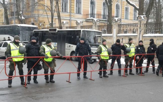 Марш в Киеве: за правопорядком в центре столицы следят 3000 силовиков