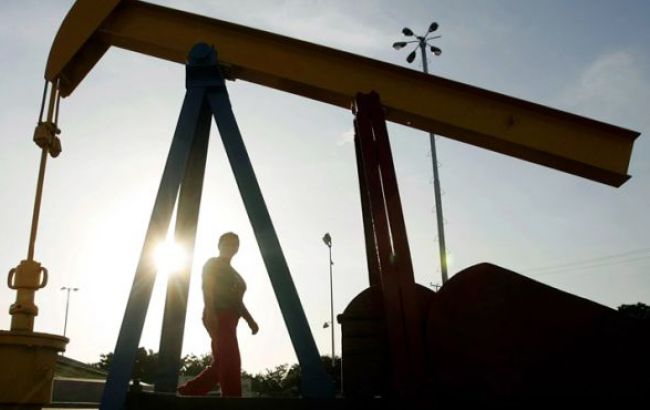 Нефть Brent торгуется ниже 67 долл./барр