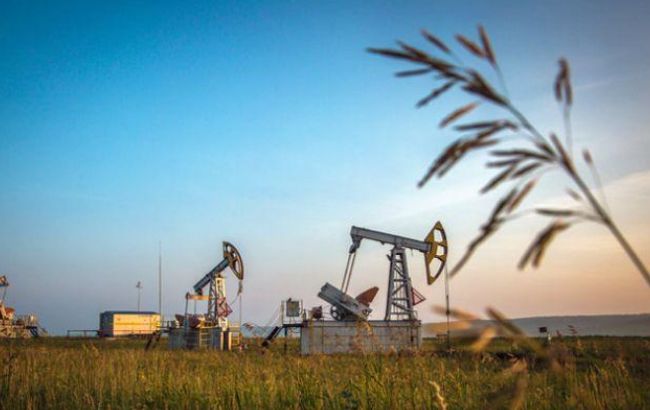 Нефть Brent торгуется выше 49 долларов за баррель