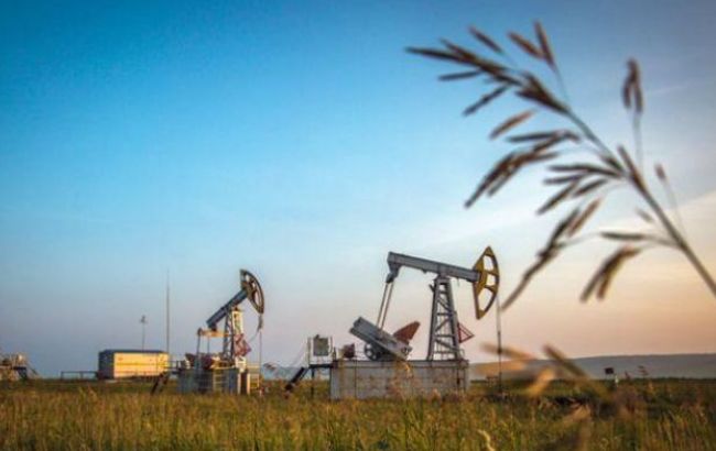 Нефть Brent торгуется выше 49 долларов за баррель