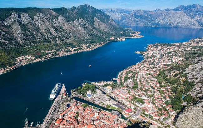 Южный фьорд Европы: во сколько обойдется осенний отпуск в самой живописной бухте Черногории