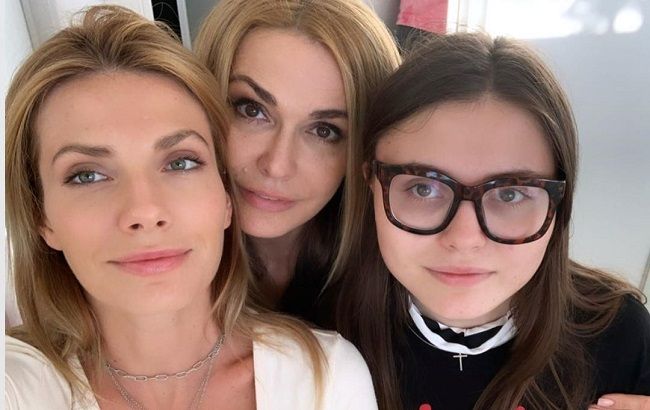 Всем желаю: Ольга Сумская отреагировала на новость о том, что снова станет бабушкой