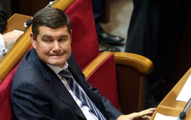 Стали известны подробности переписки Онищенко с "родственником Холодницкого"