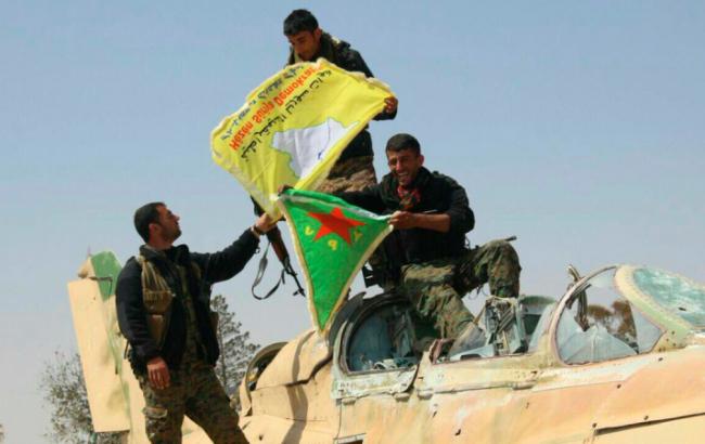 Война в Сирии: курды отбили у ИГ половину города на подступах к Ракке