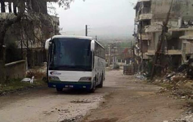 Количество погибших при взрыве возле автобуса с беженцами в Алеппо возросло до 39 человек