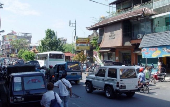 На острове Бали обвалился мост, по меньшей мере 8 погибших